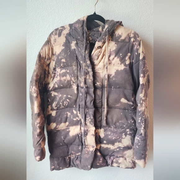 Free People Jackets & Blazers - Free People Size Small Puffer Down Filled Tie Dye Jacket